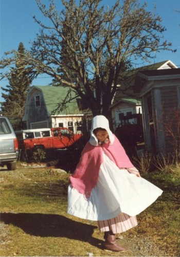 Laura Ingalls Modelling my homemade "Laura Ingalls" Halloween costume.